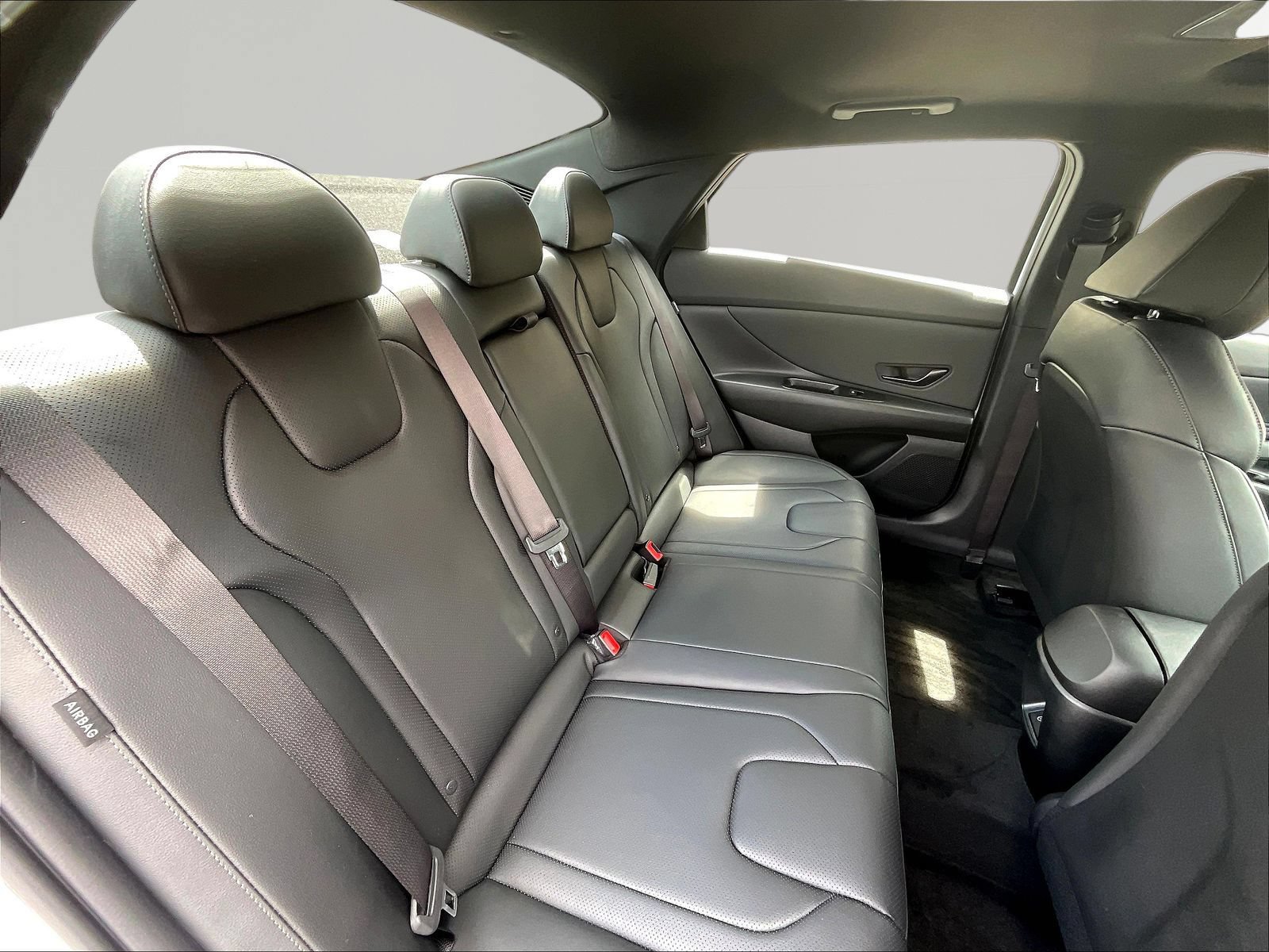 New 2026 Hyundai Elantra SEL Sport FWD image 20