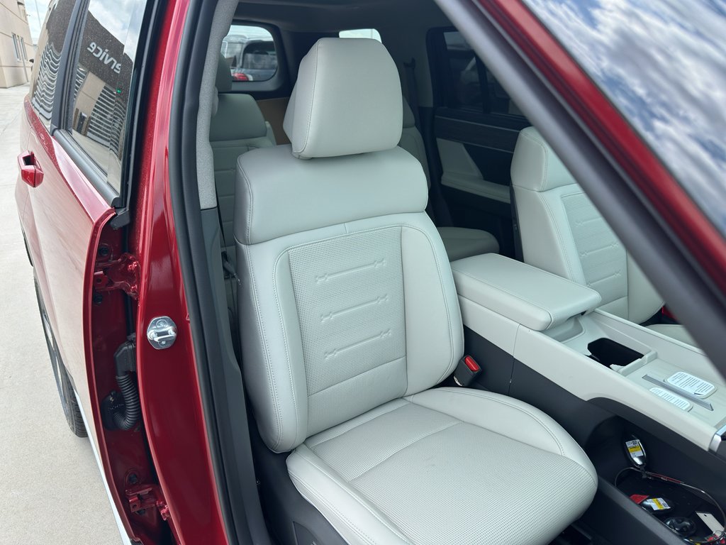 New 2026 Hyundai Santa Fe Limited AWD/4WD image 32