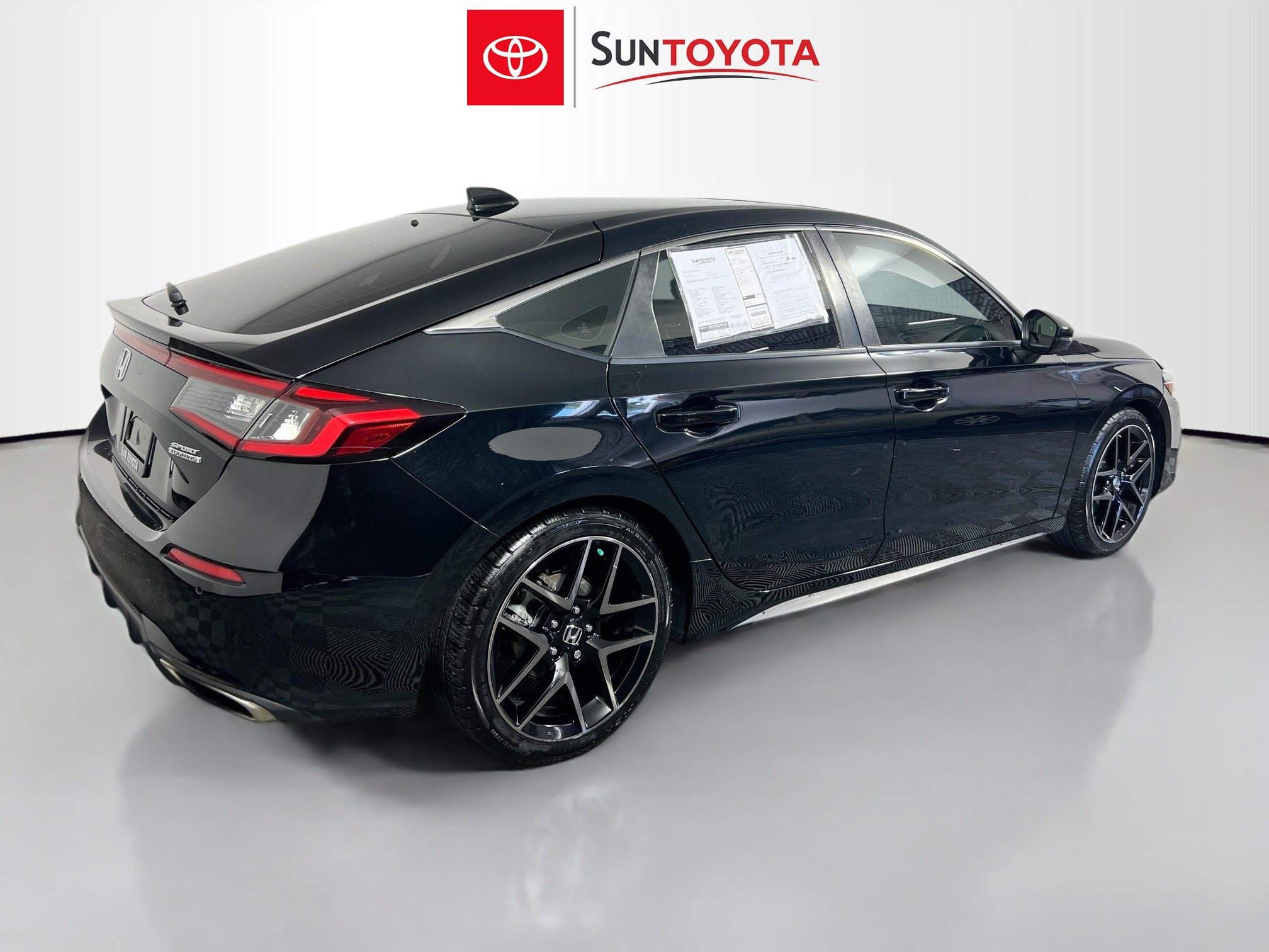 Used 2022 Honda Civic Sport Touring image 4