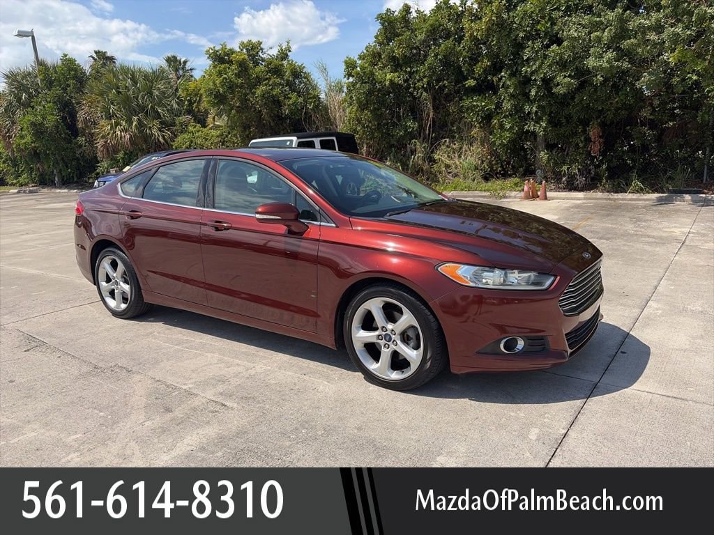 Used 2016 Ford Fusion SE image 1