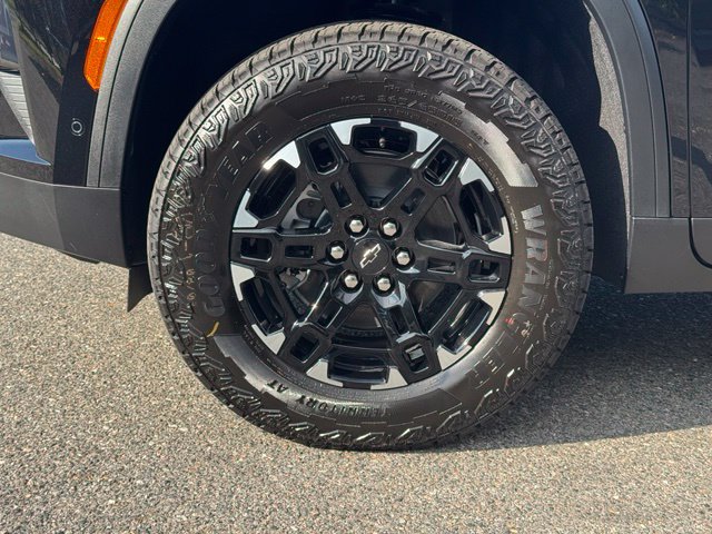 New 2027 Chevrolet Traverse Z71 w/ Enhanced Driving Package AWD/4WD image 9
