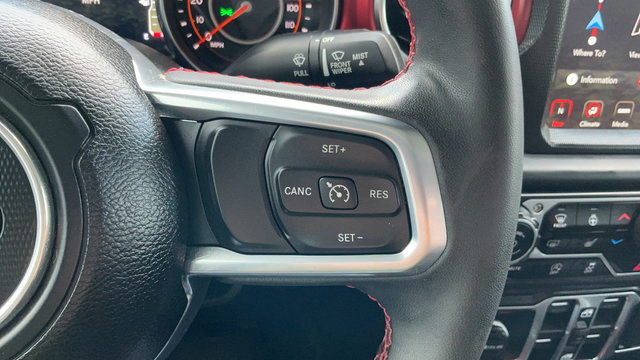 Used 2023 Jeep Gladiator Rubicon w/ LED Lighting Group AWD/4WD image 13