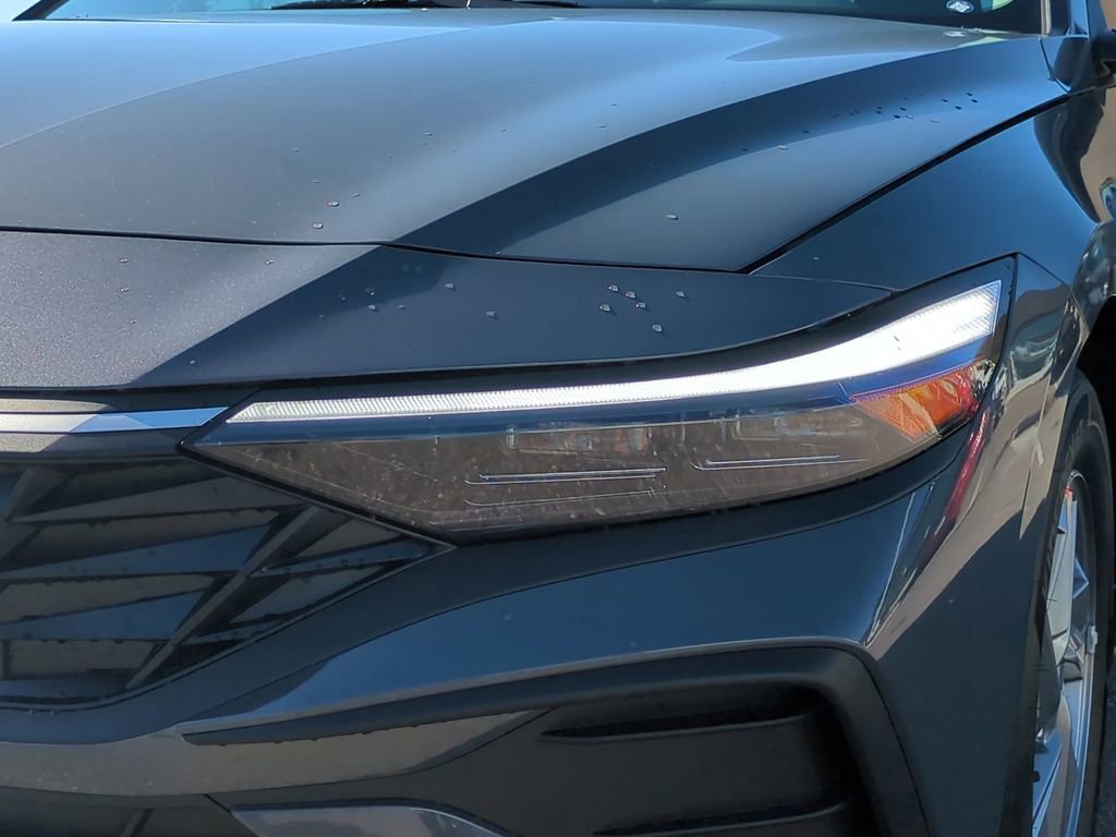 New 2026 Hyundai Elantra SE FWD image 10