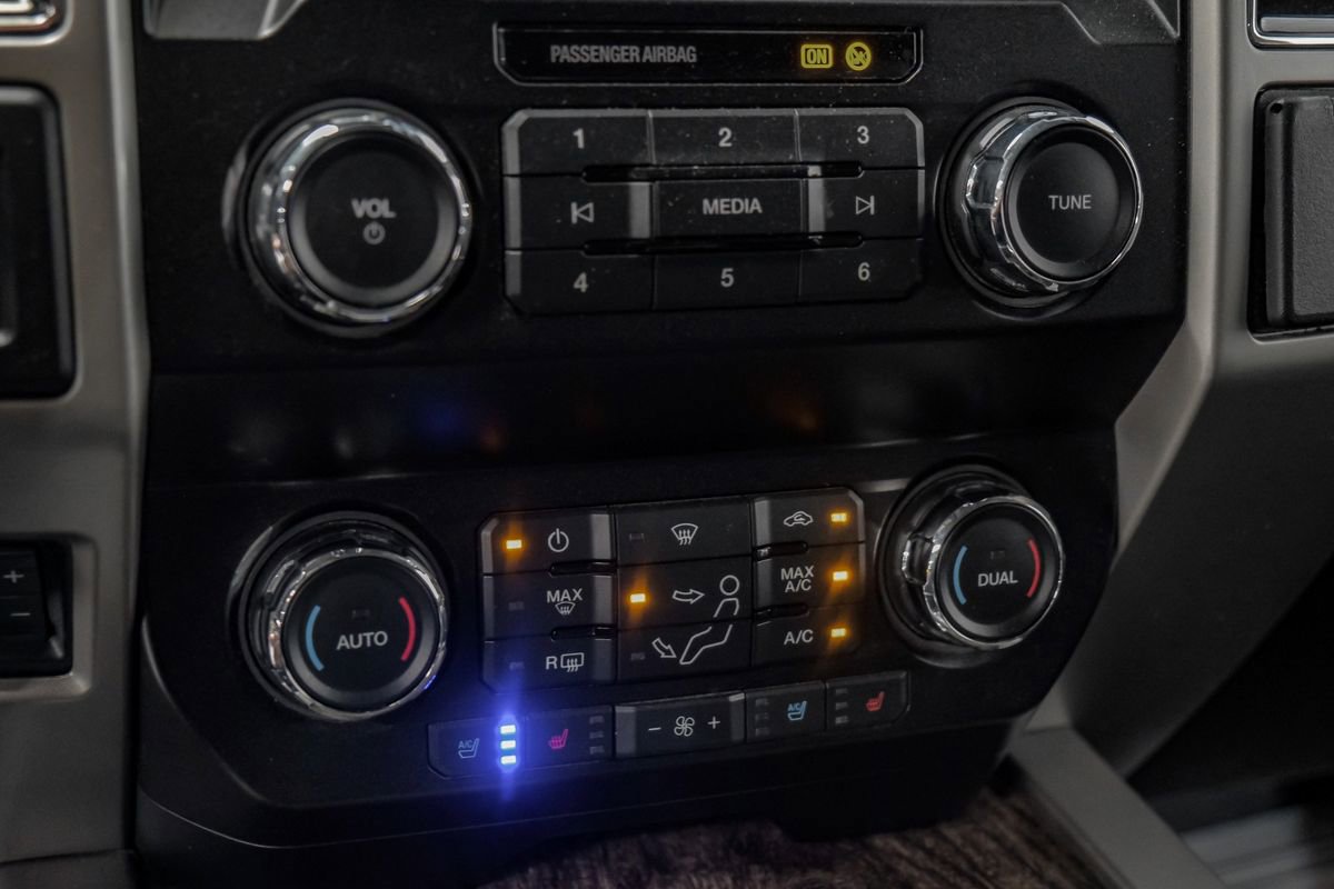 Used 2019 Ford F350 Lariat w/ Lariat Value Package AWD/4WD image 26