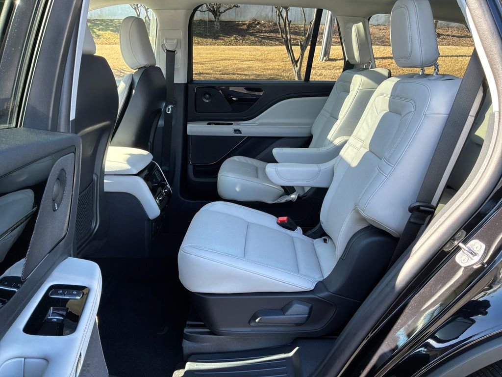 Used 2025 Lincoln Aviator Reserve w/ Illumination Package image 26
