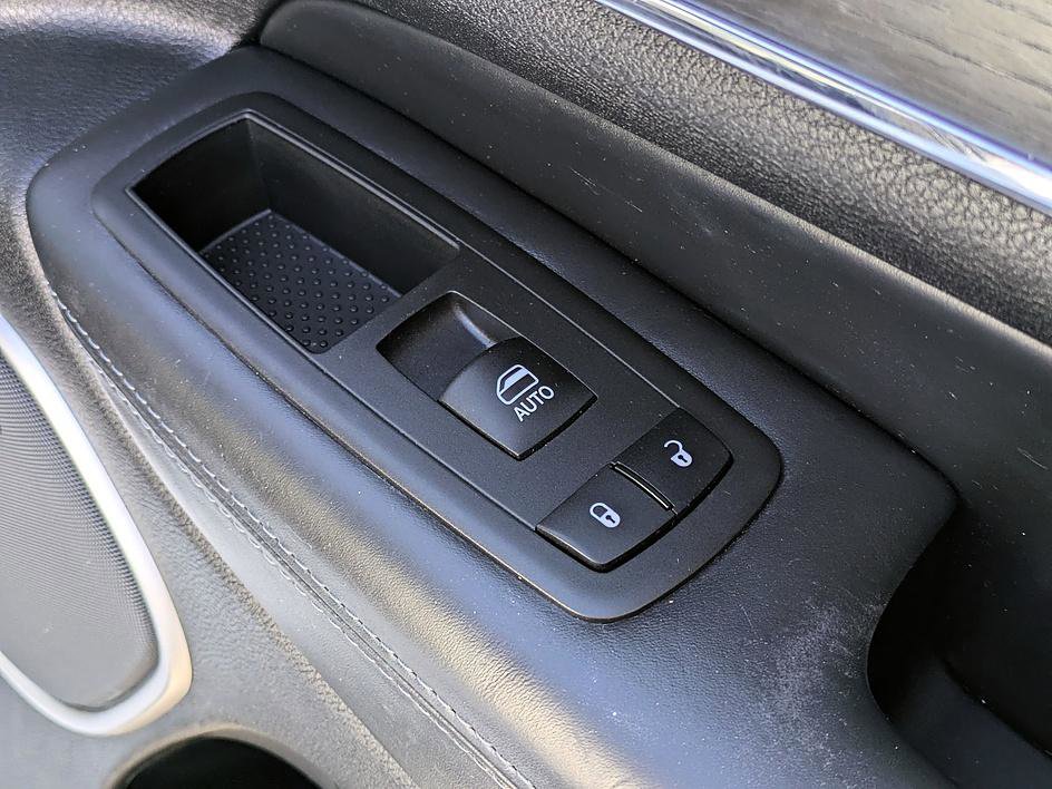 Used 2019 Jeep Grand Cherokee Summit w/ Platinum Series Group image 37