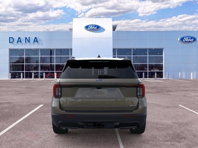 New 2026 Ford Explorer ST-Line w/ ST-Line Street Pack AWD/4WD image 5
