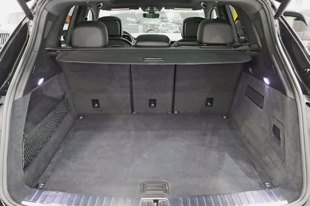 Used 2023 Porsche Cayenne image 36