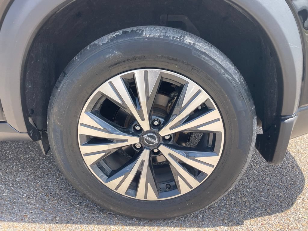 Certified 2023 Nissan Rogue SV w/ SV Premium B Package FWD image 17