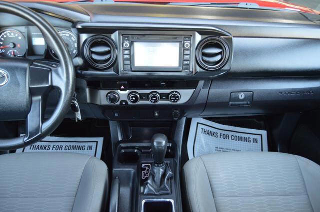 Used 2017 Toyota Tacoma 4x4 Access Cab image 22