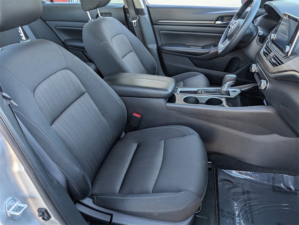 Used 2024 Nissan Altima 2.5 SV image 21