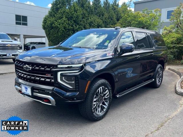 Used 2025 Chevrolet Suburban Z71 AWD/4WD image 3