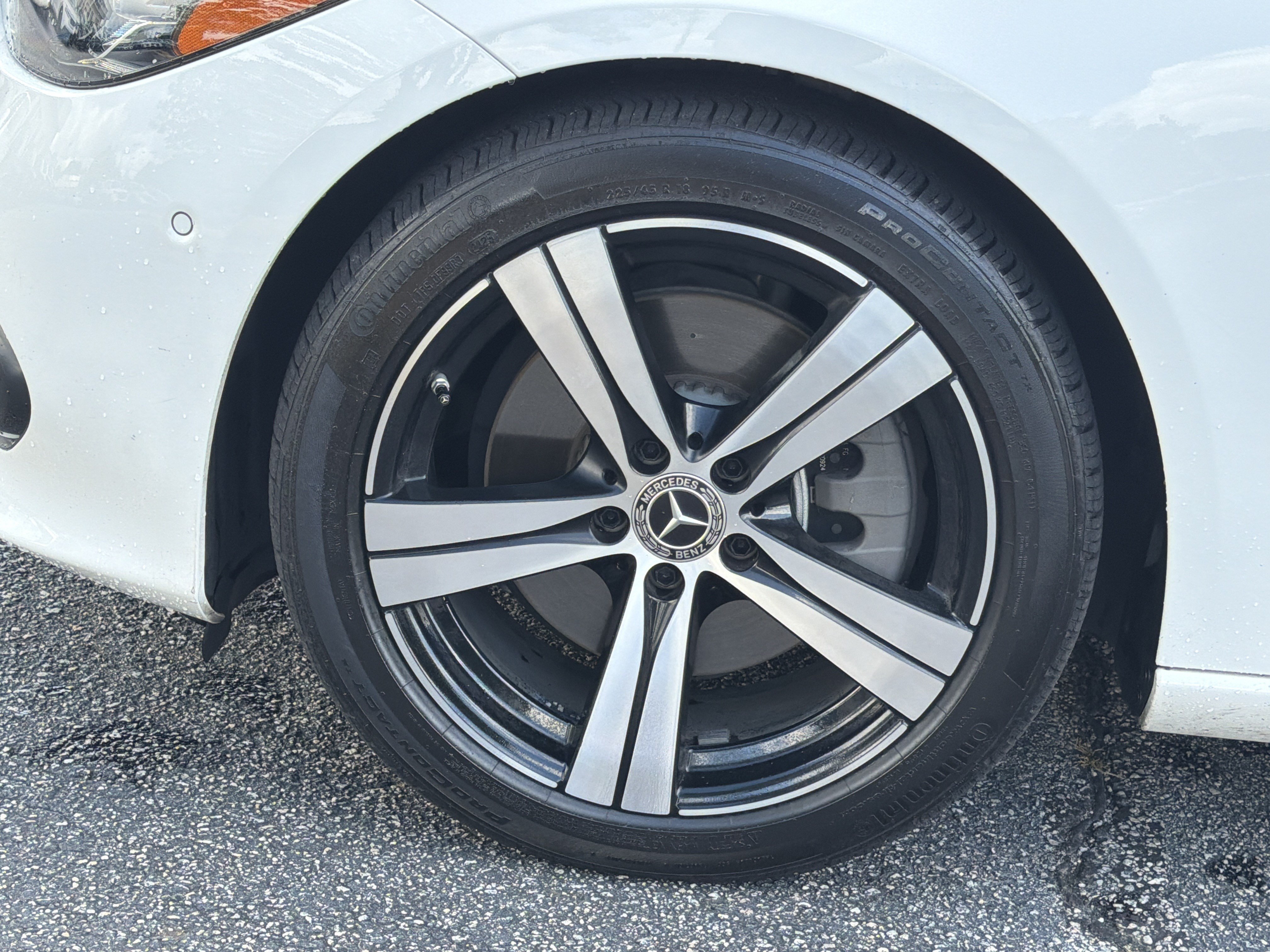 Used 2025 Mercedes-Benz C 300 Sedan image 26