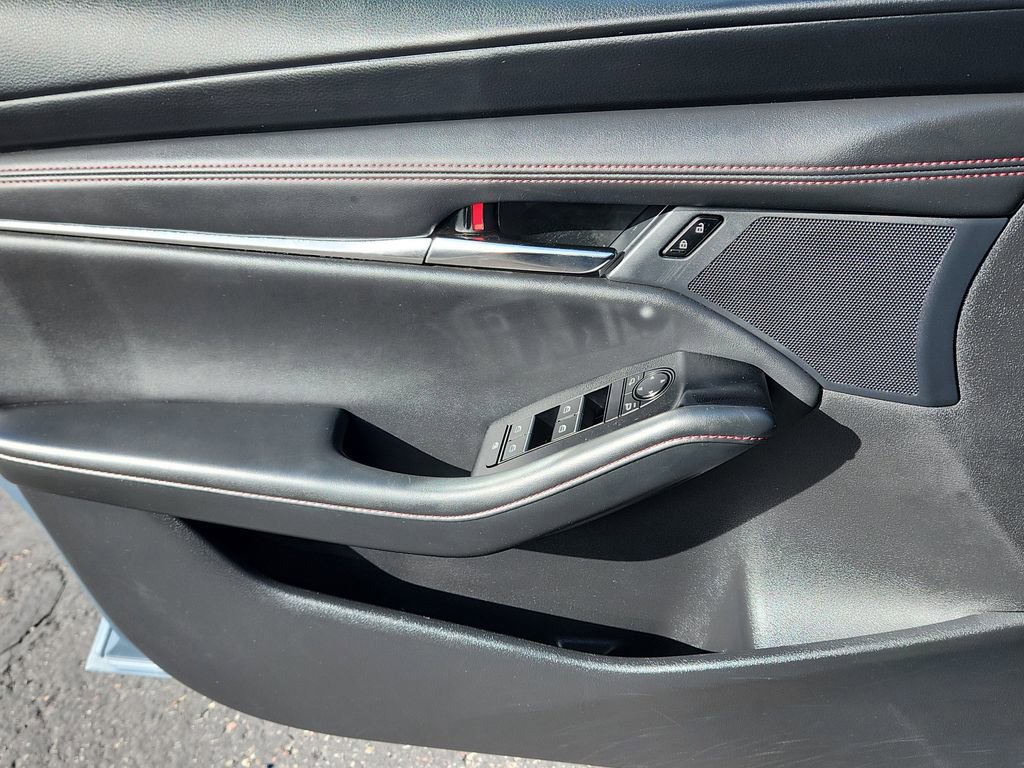 Used 2024 MAZDA MAZDA3 s image 6