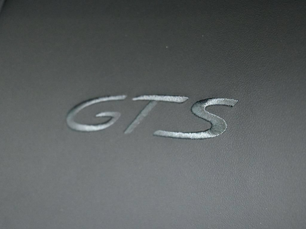 Certified 2025 Porsche Macan GTS AWD/4WD image 24