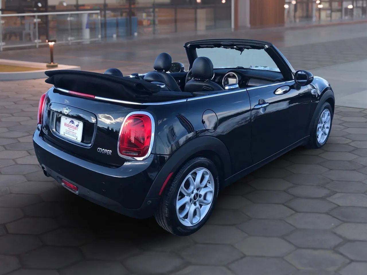 Used 2019 MINI Cooper Convertible image 4