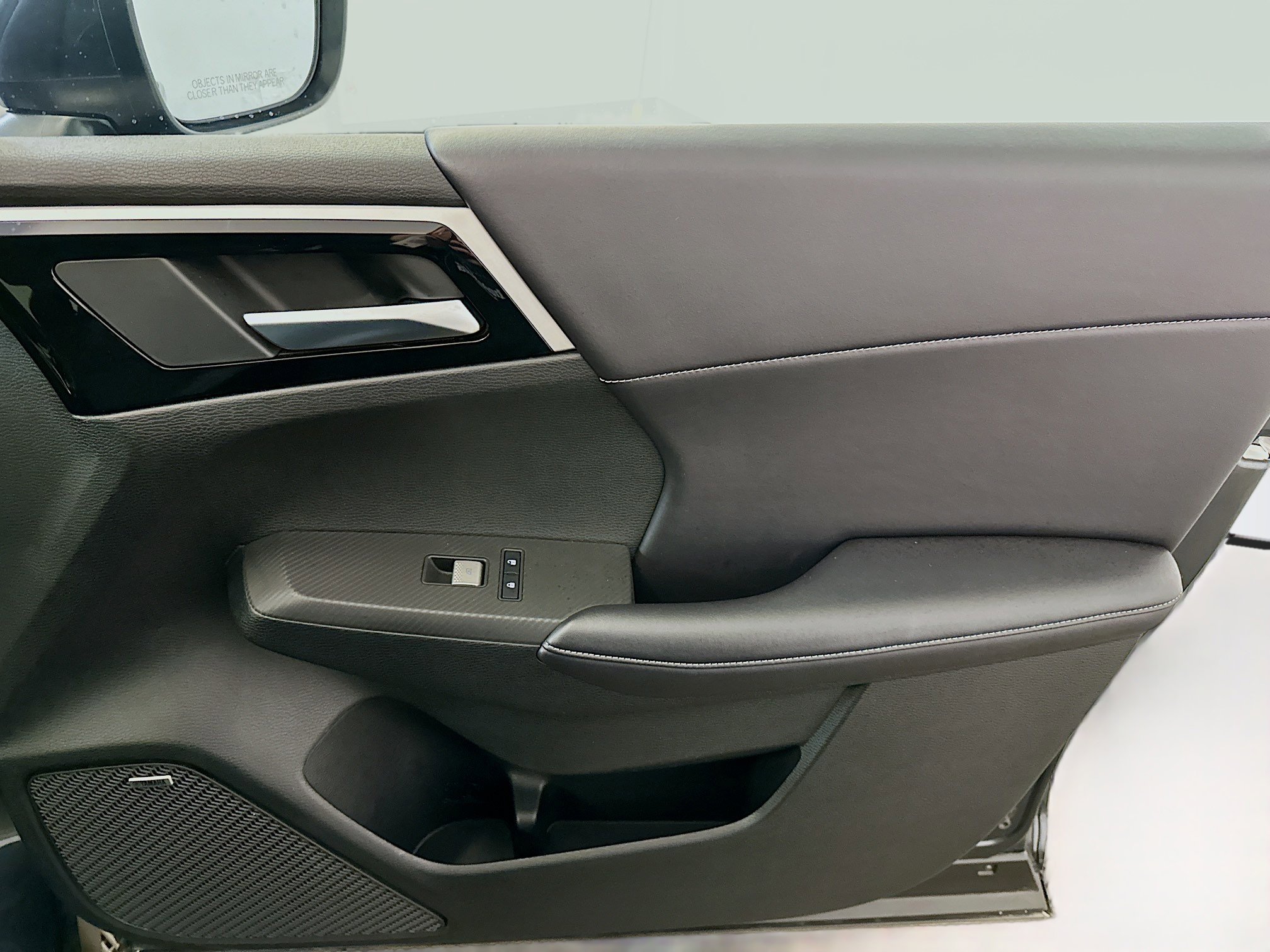 Used 2025 Mitsubishi Outlander SE image 35