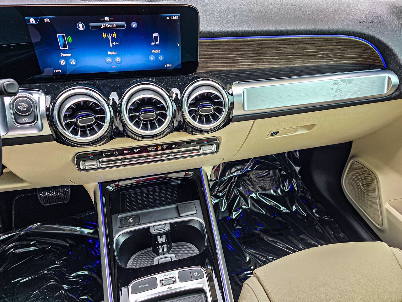 New 2026 Mercedes-Benz GLB 250 4MATIC image 21