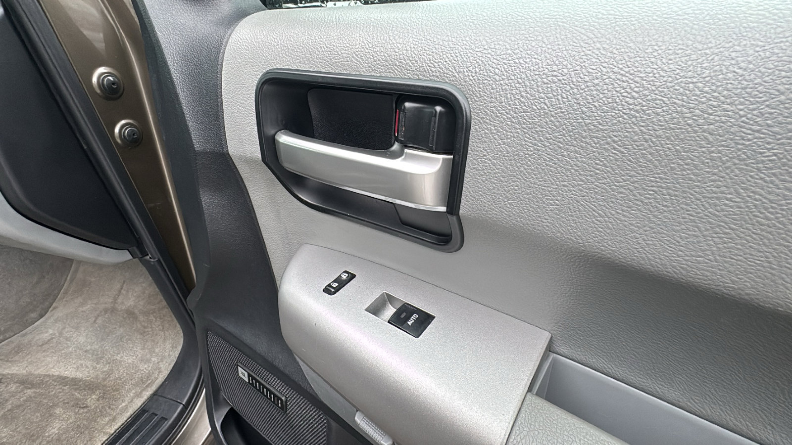 Used 2008 Toyota Sequoia Limited image 24