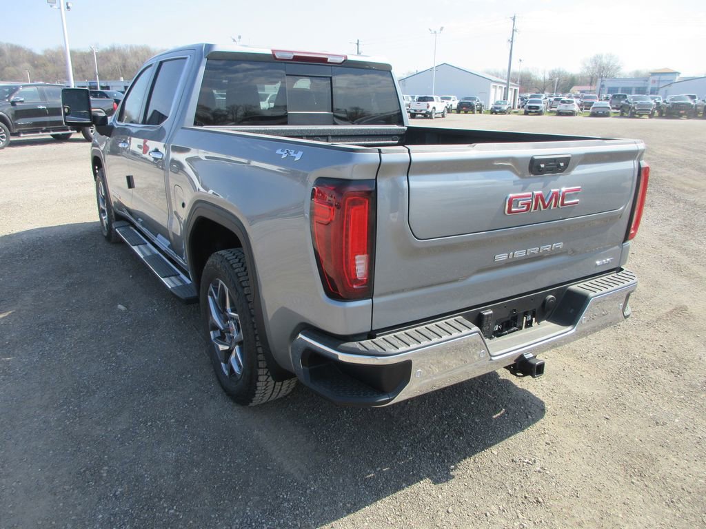 New 2026 GMC Sierra 1500 SLT image 9