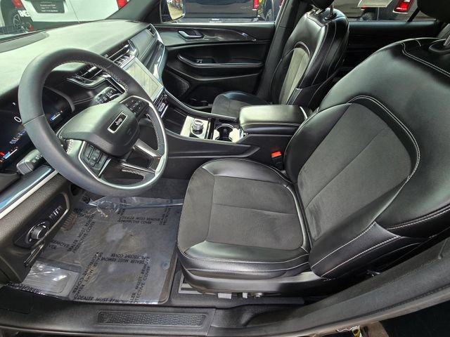 Used 2023 Jeep Grand Cherokee L Laredo AWD/4WD image 21
