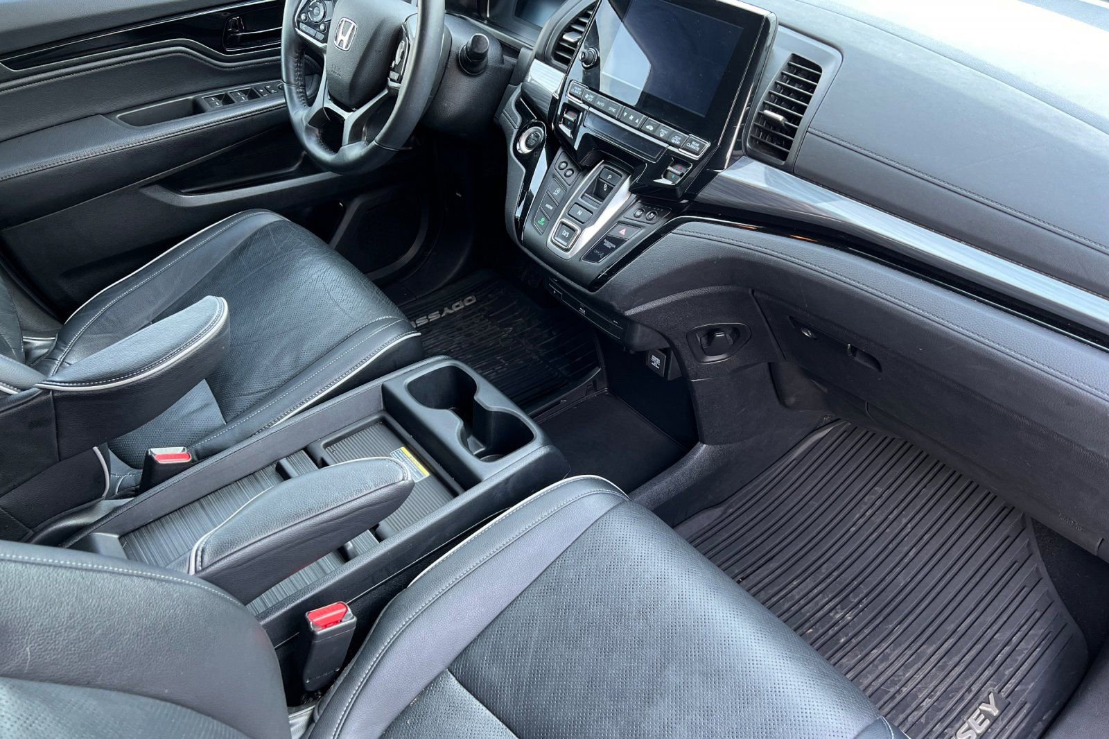 Used 2023 Honda Odyssey Elite image 19