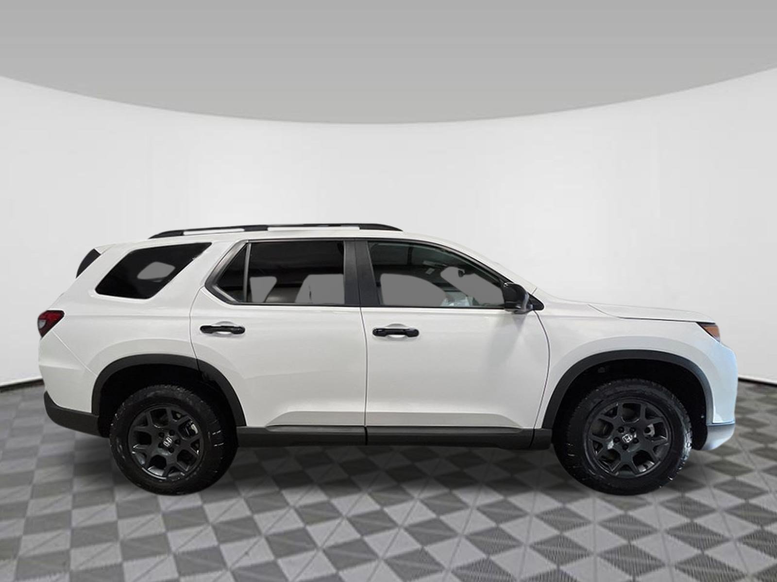 New 2026 Honda Pilot TrailSport image 8