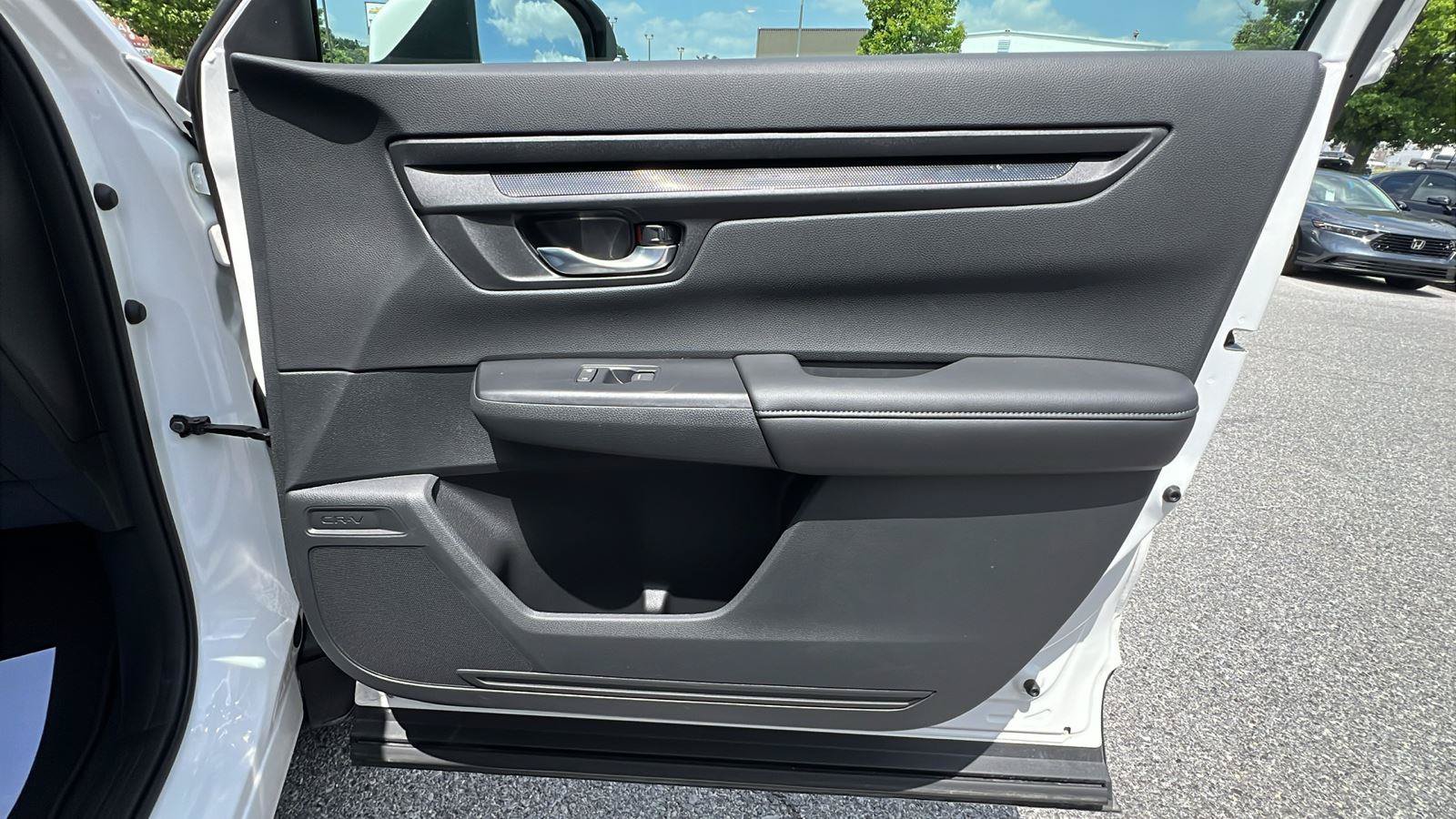 Used 2026 Honda CR-V LX image 12