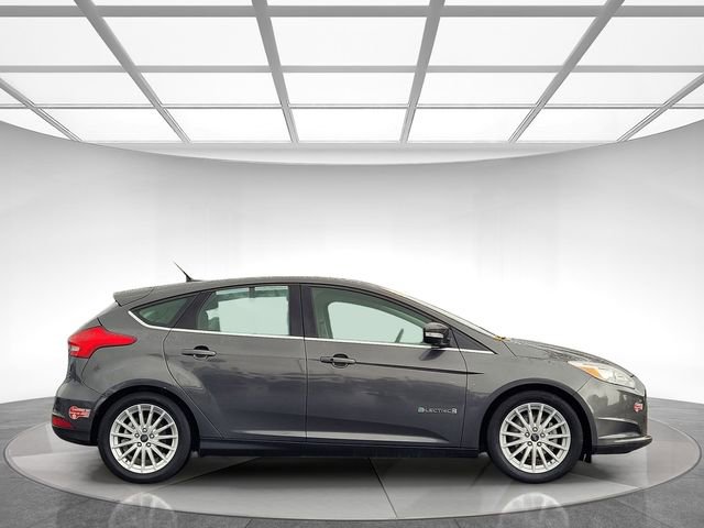 Used 2017 Ford Focus Electric Hatchback image 4