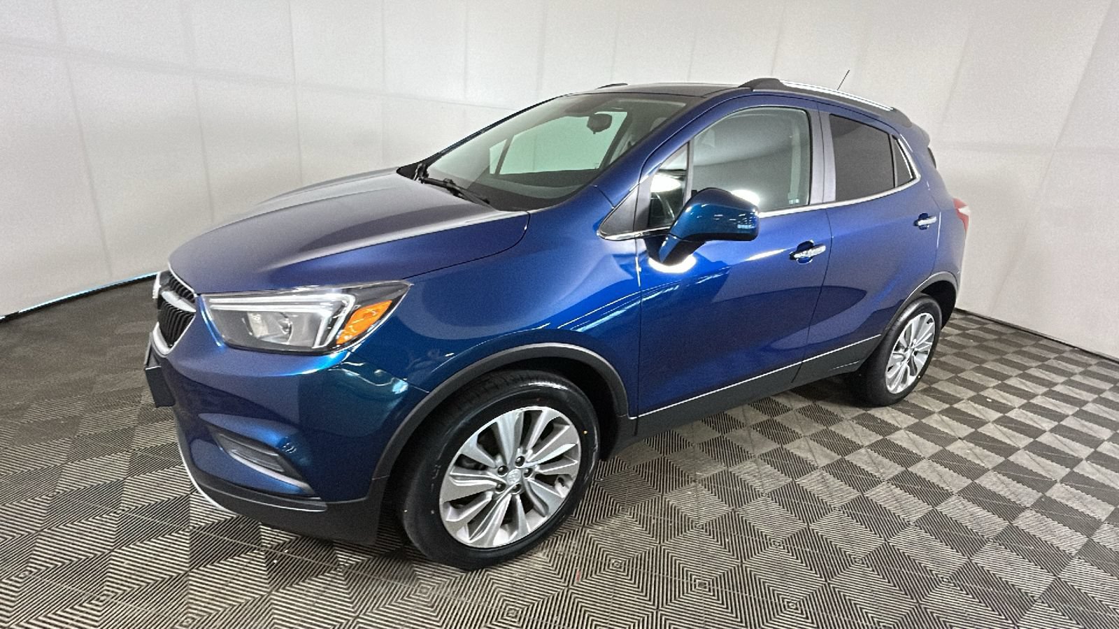 Used 2020 Buick Encore Preferred FWD image 8
