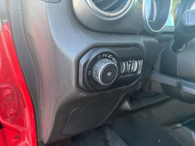 Used 2019 Jeep Wrangler Unlimited Sahara w/ Safety Group AWD/4WD image 22