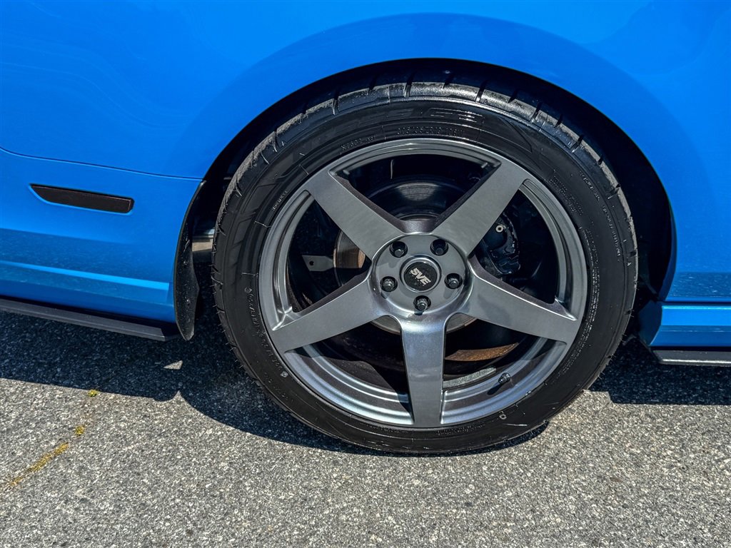Used 2013 Ford Mustang GT RWD image 32