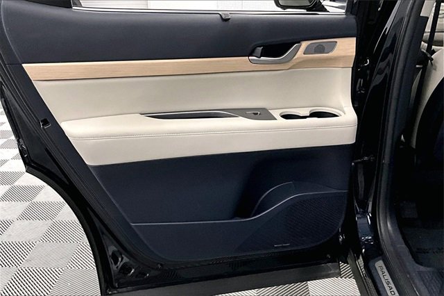 Used 2024 Hyundai Palisade Limited image 19