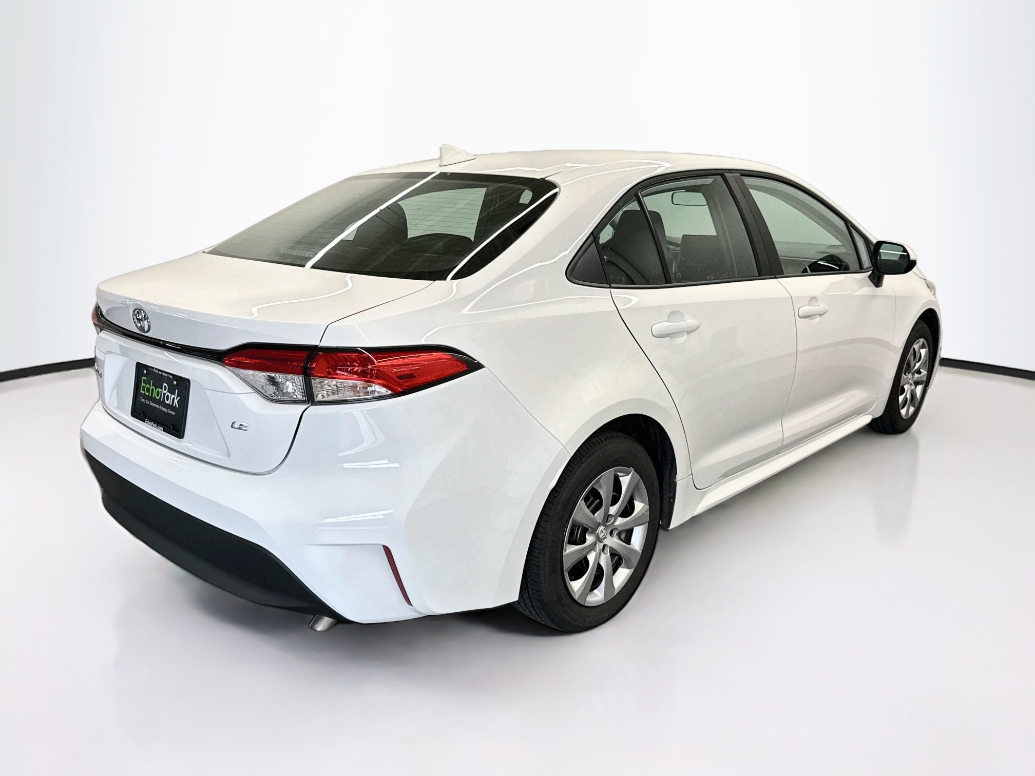 Used 2026 Toyota Corolla LE FWD image 9