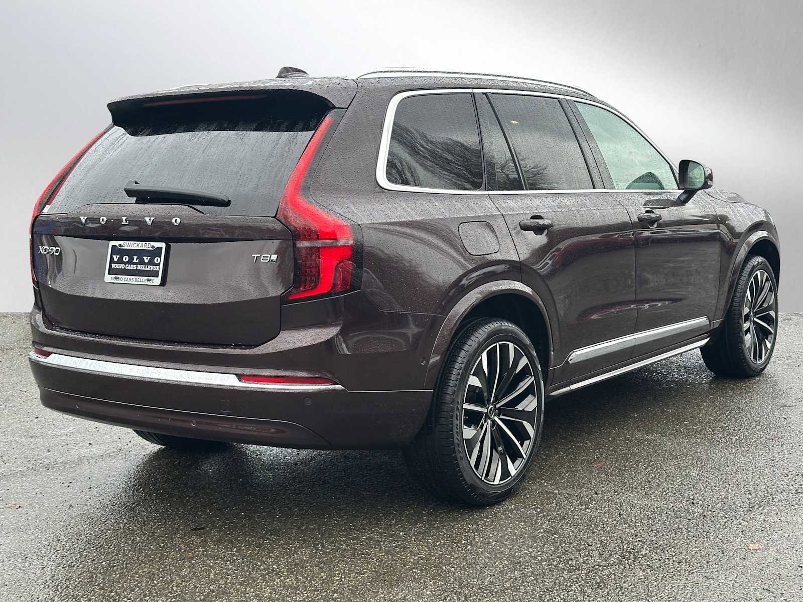 Certified 2025 Volvo XC90 T8 Ultra image 3