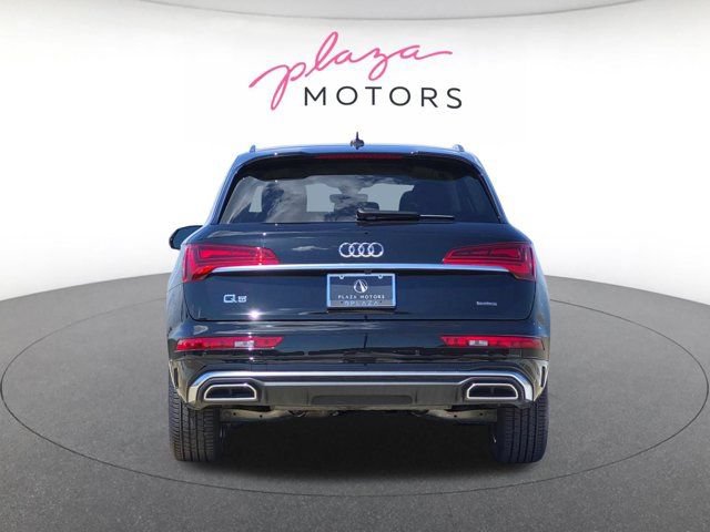 Used 2023 Audi Q5 2.0T Premium w/ Convenience Package AWD/4WD image 6