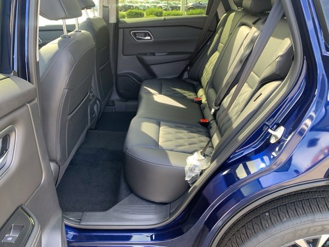 New 2026 Nissan Rogue Platinum image 24