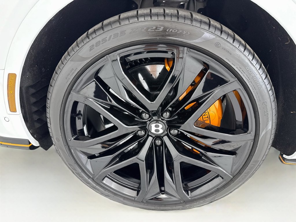 Used 2026 Bentley Bentayga Speed AWD/4WD image 30