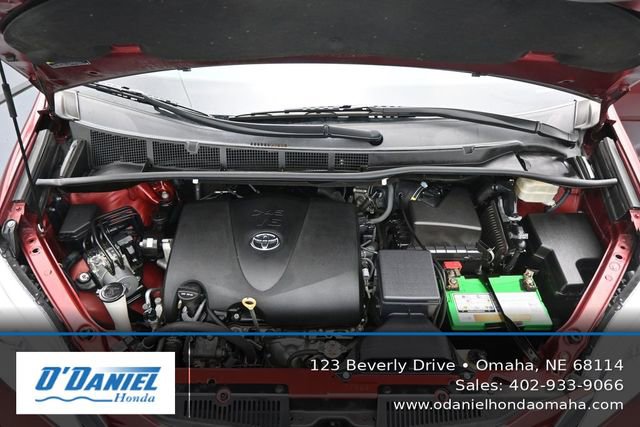 Used 2017 Toyota Sienna LE FWD image 47