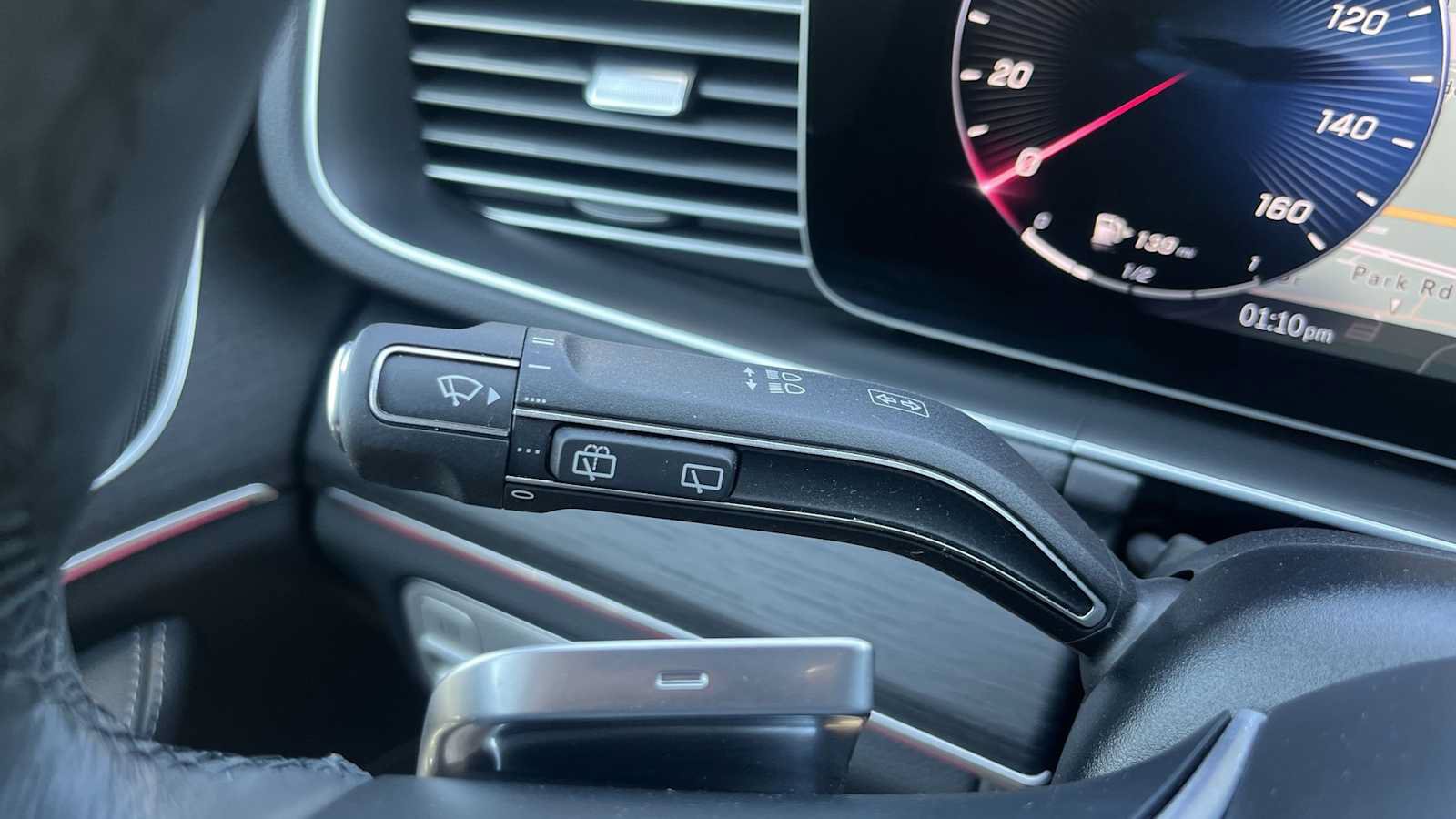 Used 2025 Mercedes-Benz GLE 350 4MATIC image 39