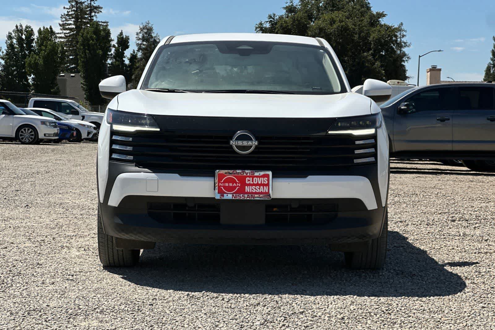 Used 2025 Nissan Kicks SV FWD image 11