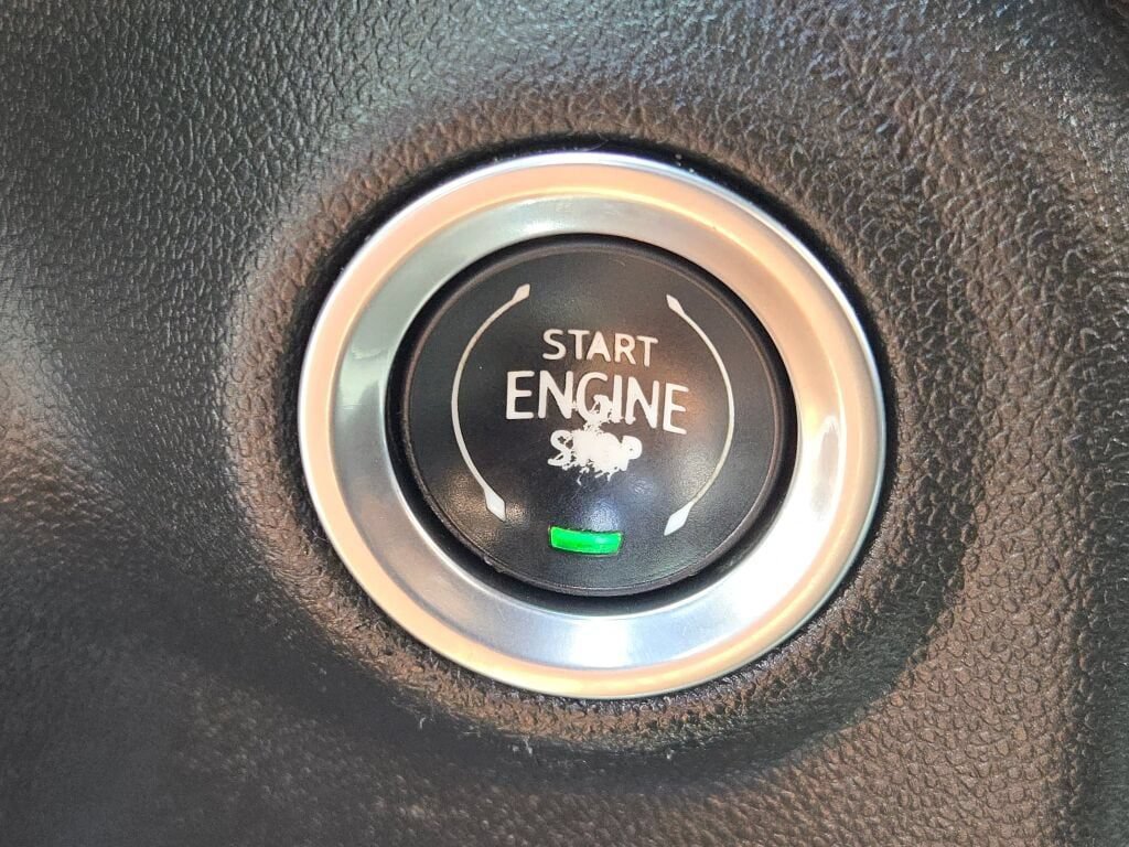 Certified 2019 Chevrolet Silverado 1500 RST w/ Convenience Package AWD/4WD image 34