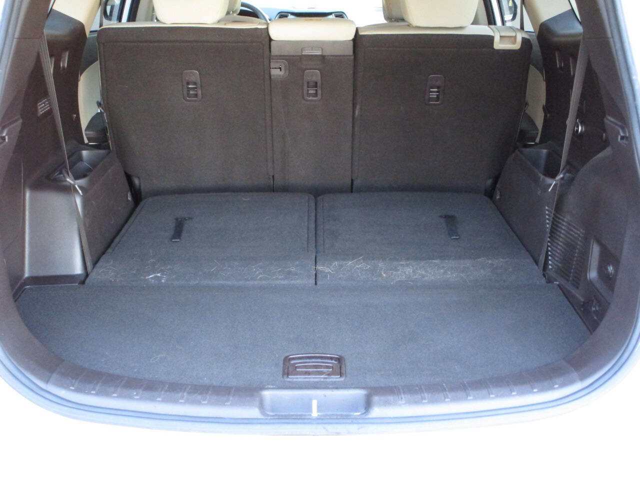 Used 2019 Hyundai Santa Fe XL SE w/ Cargo Package FWD image 23