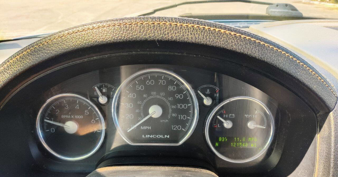 Used 2006 Lincoln Mark LT 4x4 image 11