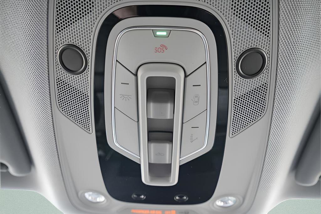 Used 2023 Audi Q5 2.0T Premium w/ Convenience Package image 22