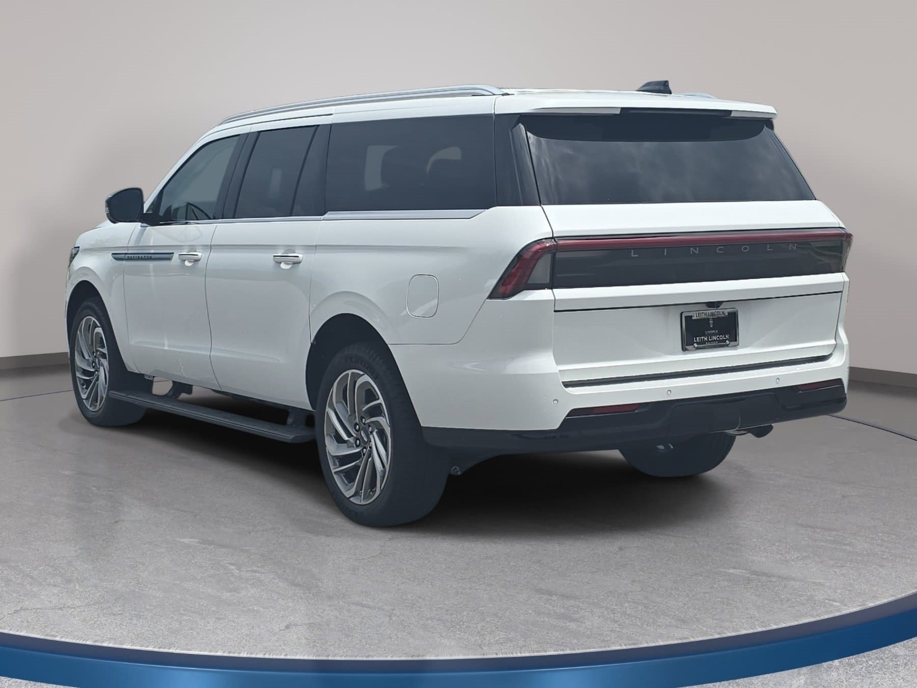 New 2027 Lincoln Navigator L Reserve AWD/4WD image 7