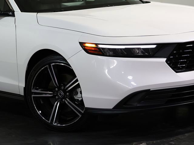 Used 2024 Honda Accord Sport image 8