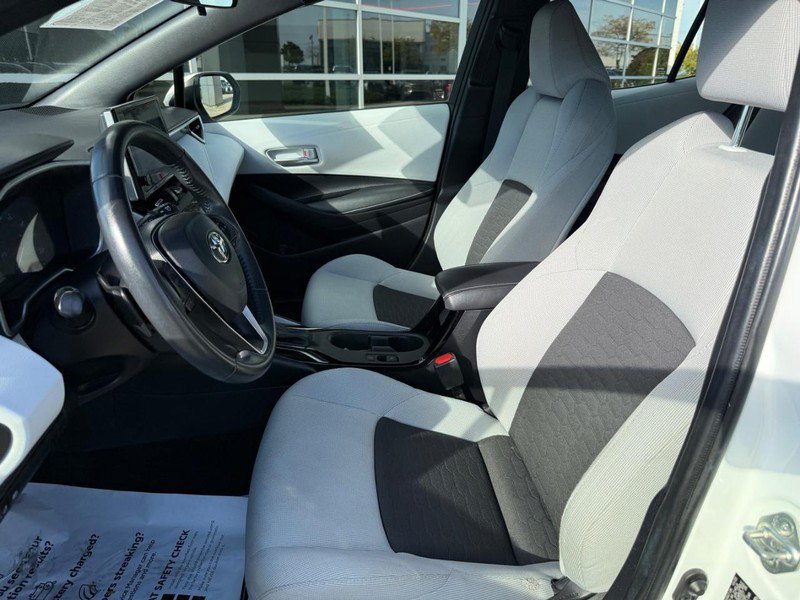 Used 2023 Toyota Corolla SE w/ SE Premium Package FWD image 15
