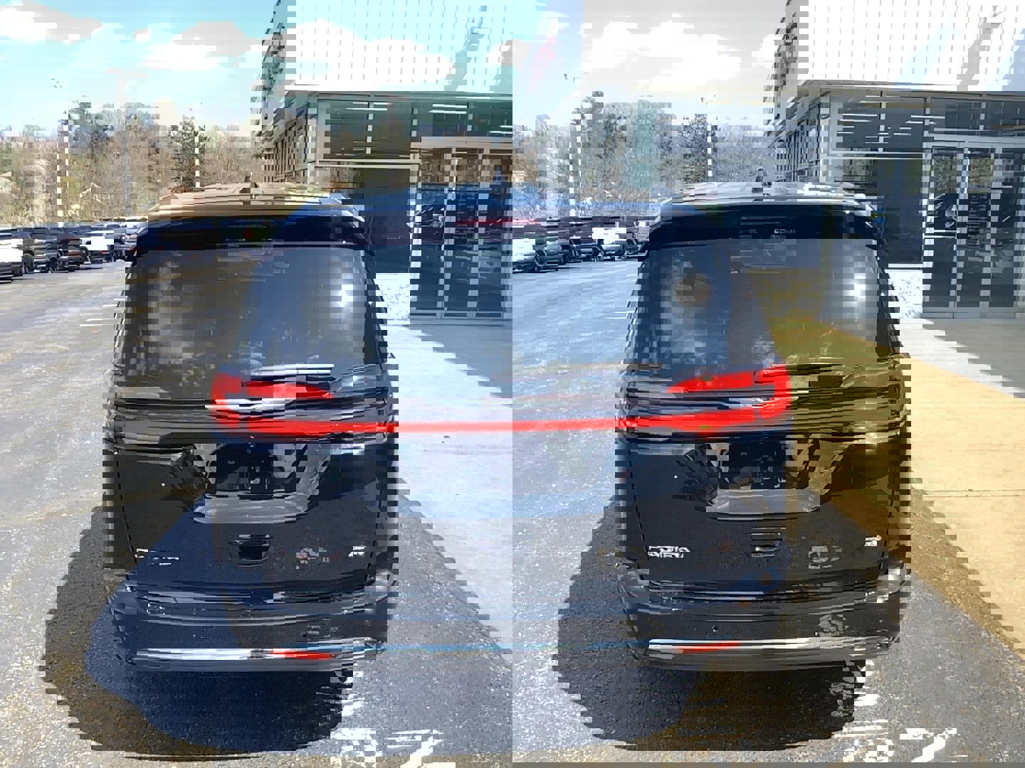 New 2026 Chrysler Pacifica Select image 5