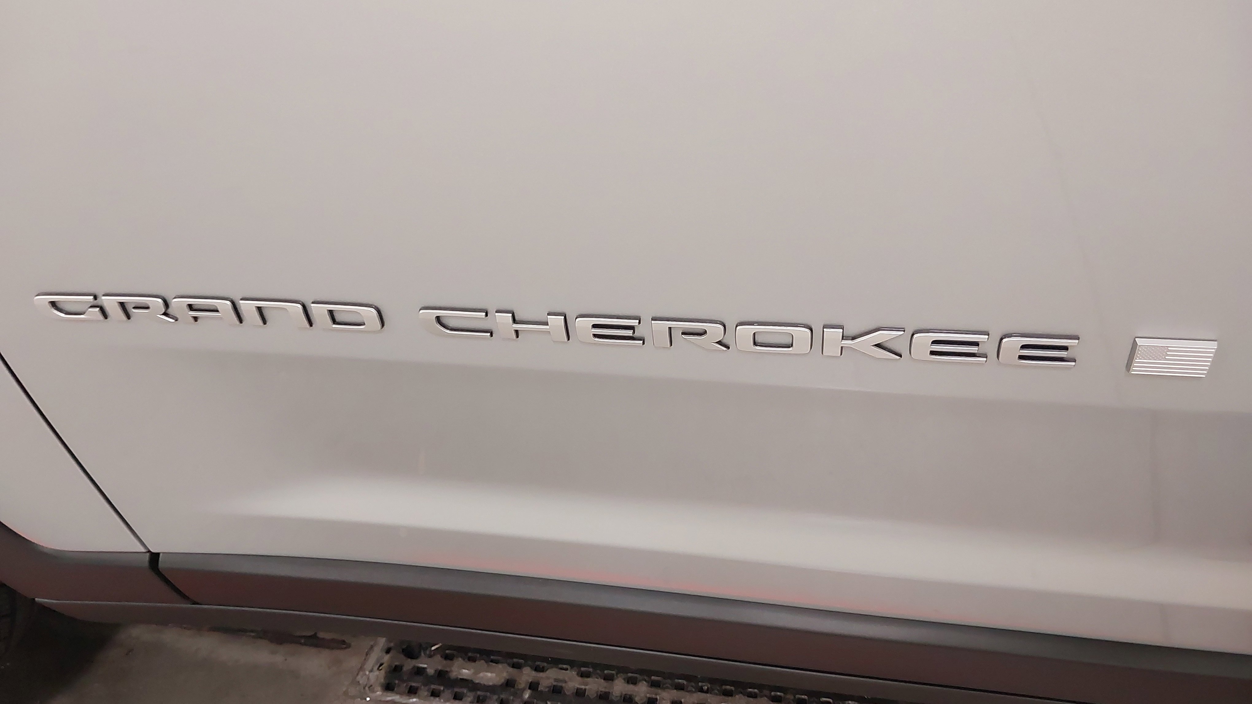 New 2025 Jeep Grand Cherokee L Limited w/ Luxury Tech Group II image 32